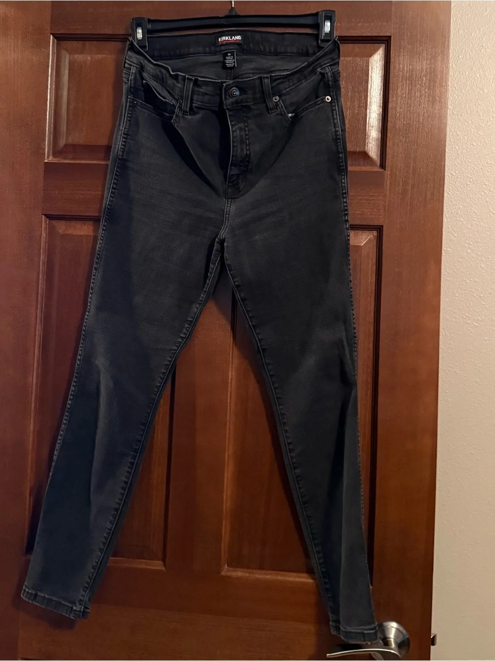Kirkland Signature Women's Black Skinny High-Rise Jeans - Picture 1 of 3